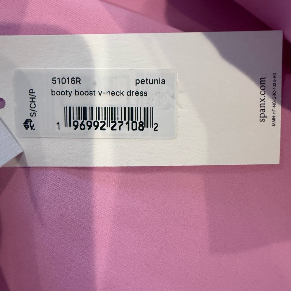 SPANX Booty Boost GET MOVING V-NECK DRESS - Picture 5 of 5